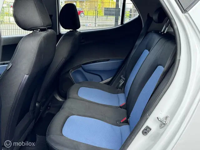 Hyundai i10 1.0i i-Motion 2015 Benzine 9
