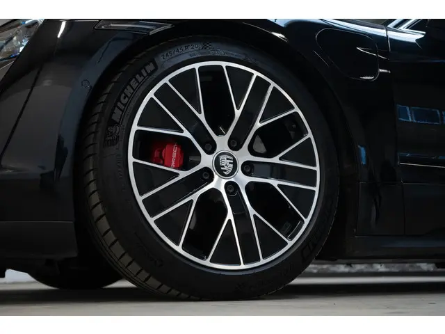 Porsche Taycan 4S Performance 84 kWh 2020 Elektrisch 34