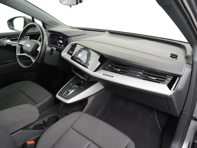 Audi Q4 e-tron 40 Advanced 77 kWh 2021 Elektrisch 42