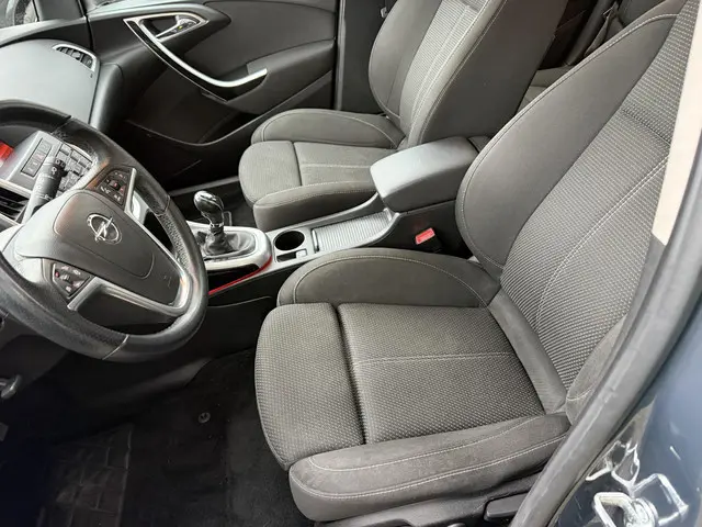 Opel Astra Sports Tourer 1.4 Turbo Cosmo 2014 Benzine 12