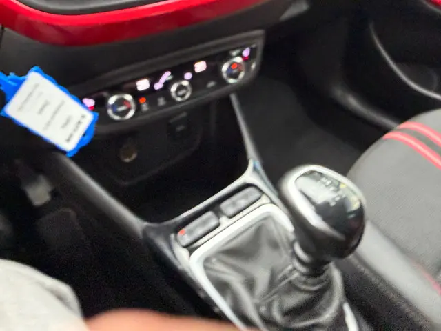 Opel Crossland 1.2 Turbo GS Line 2022 Benzine 24