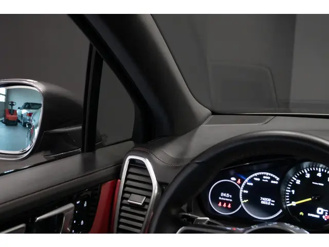 Porsche Cayenne 3.0 E-Hybrid 2021 Hybride Benzine 35