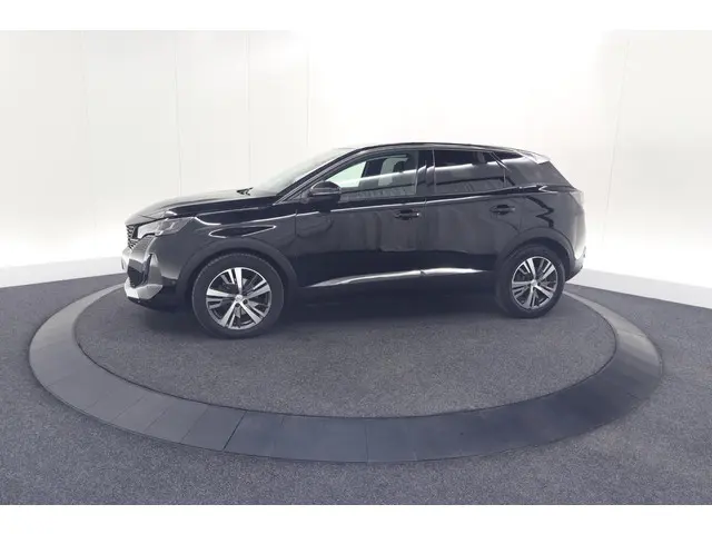 Peugeot 3008 PureTech 130 Allure 2021 Benzine 68