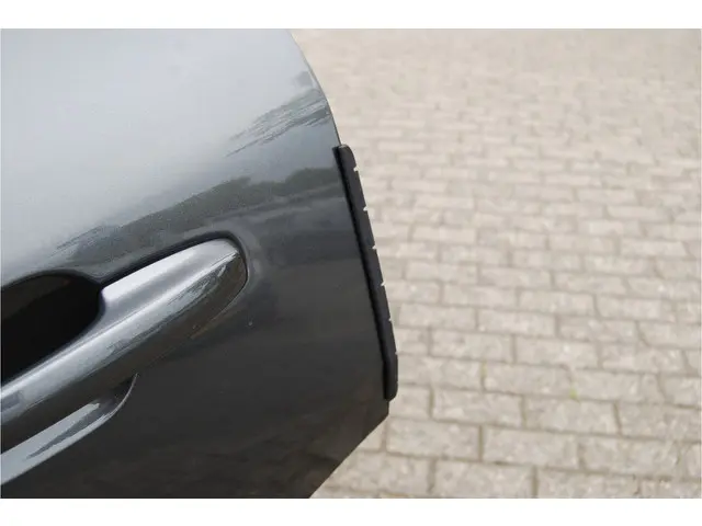 Ford Kuga 2.5 PHEV ST-Line X 225PK 2022 Hybride Benzine 13