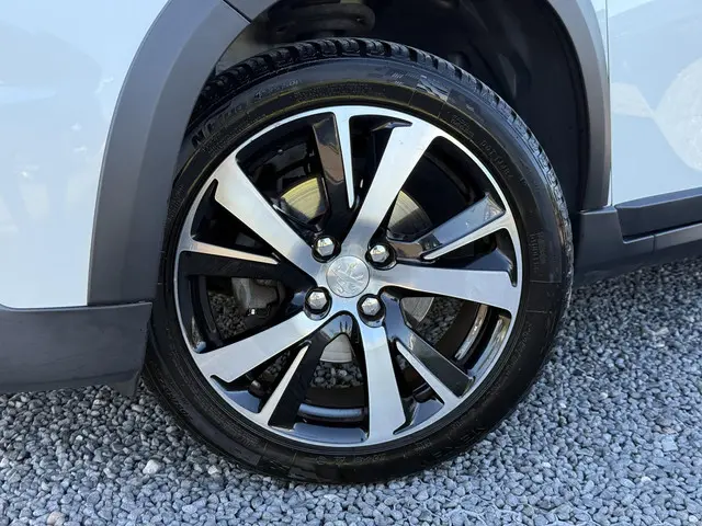 Peugeot 2008 1.2 PureTech GT-line 2016 Benzine 26