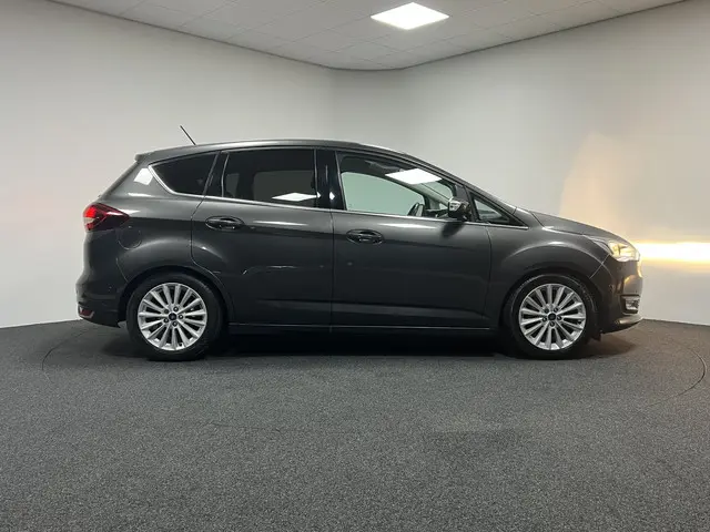 Ford C-MAX 1.5 Titanium 2018 Benzine 41