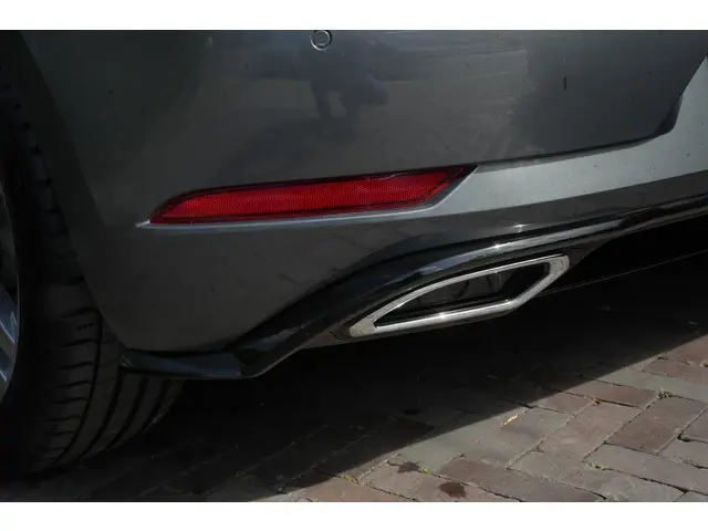 Volkswagen Golf 1.4 TSI Highline 2017 Benzine 25