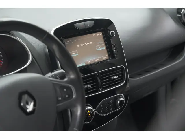 Renault Clio TCe 90 Intens 2017 Benzine 46