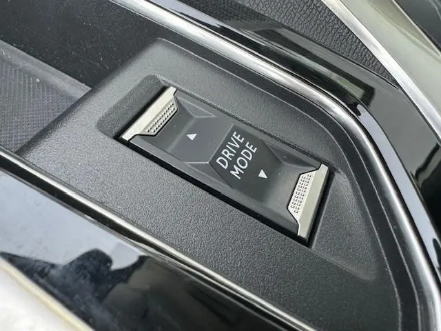 Peugeot 3008 1.2 PureTech Allure Pack 2021 Benzine 37