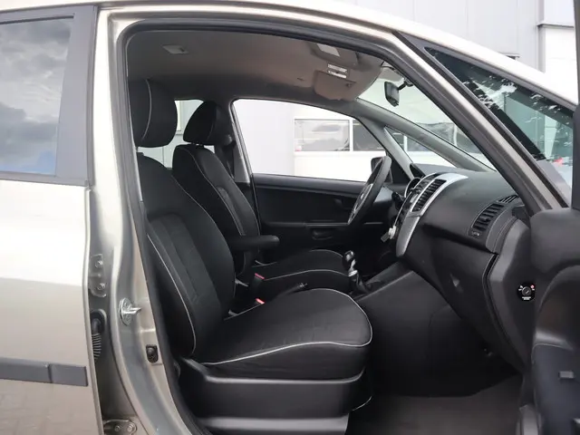 Kia Venga 1.4 CVVT Plus Pack 2013 Benzine 20