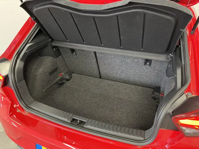 SEAT Ibiza 1.0 TSI FR Intense 2021 Benzine 14