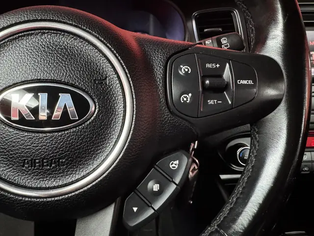 Kia Carens 2.0 GDi First Edition 2013 Benzine 28