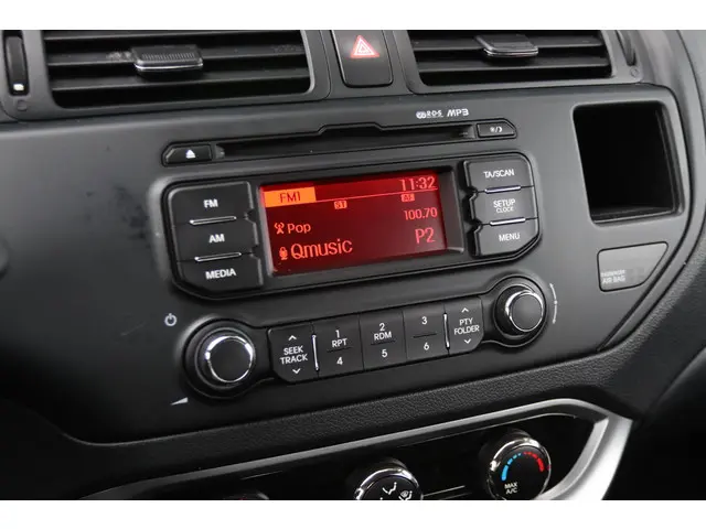 Kia Rio 1.2 CVVT COMFORT PACK 2013 Benzine 21