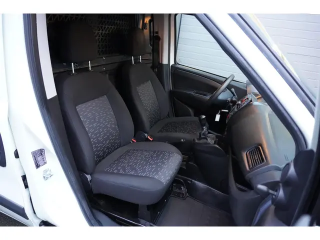 Opel Combo 1.3 CDTi L1H1 ecoFLEX Edition 2016 Diesel 8