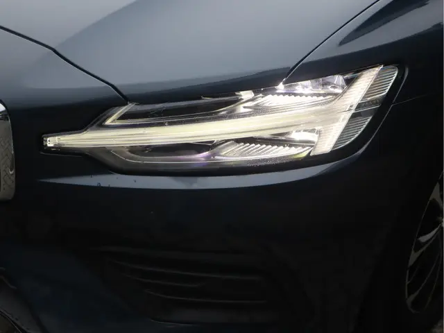 Volvo V60 2.0 B3 Momentum 2021 Hybride Benzine 26