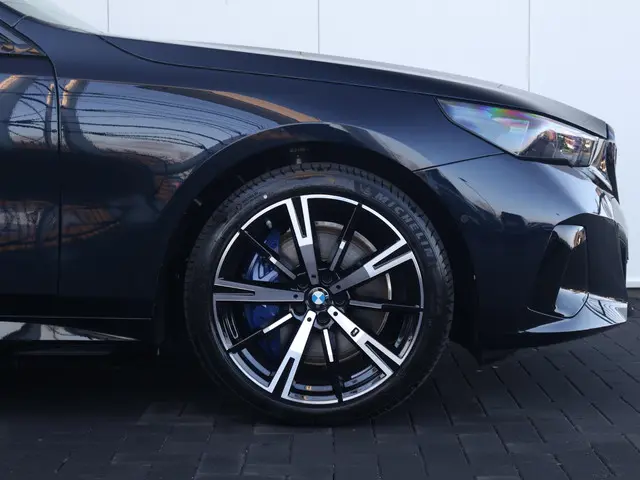 BMW 5 Serie 550e xDrive Touring 2026 Hybride Benzine 12