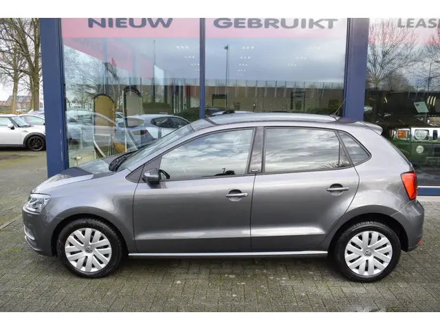 Volkswagen Polo 1.0 Comfortline Edition 2017 Benzine 2