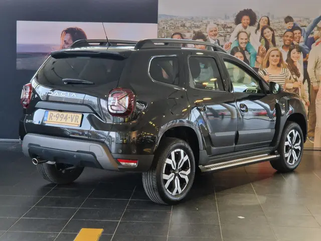 Dacia Duster 1.0 TCe 100 Bi-Fuel Journey 2022 Benzine 2