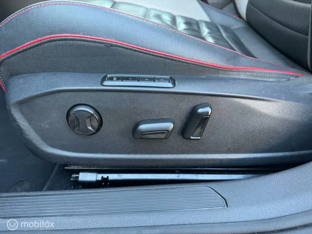 Volkswagen Golf 2.0 TSI GTI CLUBSPORT 2021 Benzine 6