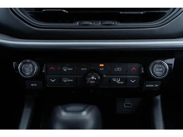Jeep Compass 1.5T e-Hybrid Limited 2023 Hybride Benzine 42
