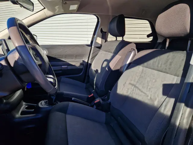 Citroën C4 Cactus 1.2 PureTech Shine 2018 Benzine 4