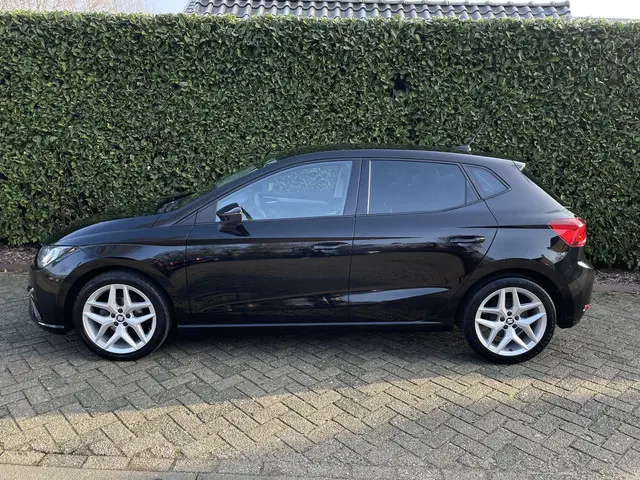SEAT Ibiza 1.0 TSI FR Business Intense 2019 Benzine 2