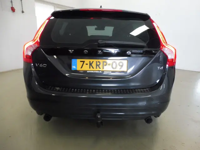 Volvo V60 1.6 T4 Kinetic 2013 Benzine 26