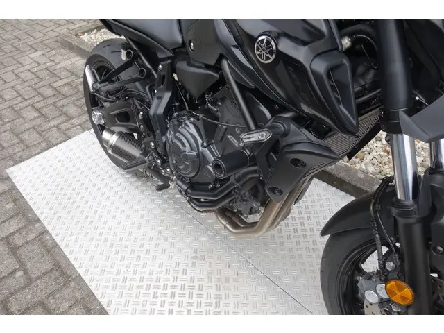 Yamaha MT 07 ABS 2022 Benzine 8