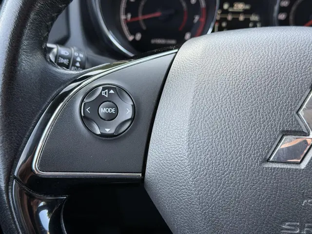 Mitsubishi ASX 1.6 Cleartec Bright 2015 Benzine 13