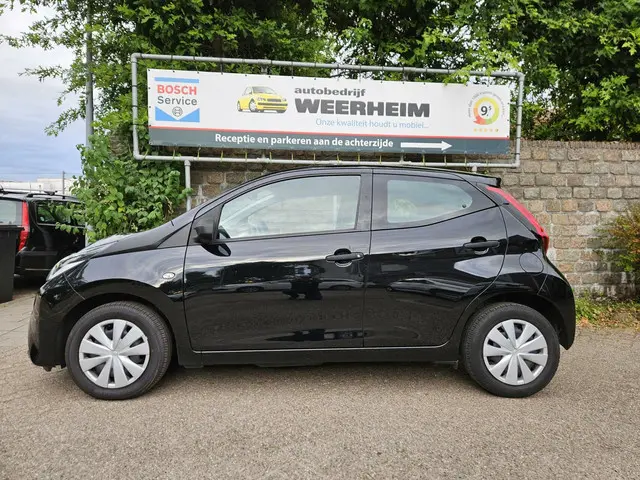 Toyota Aygo 1.0 VVT-i x-fun 2022 Benzine 2