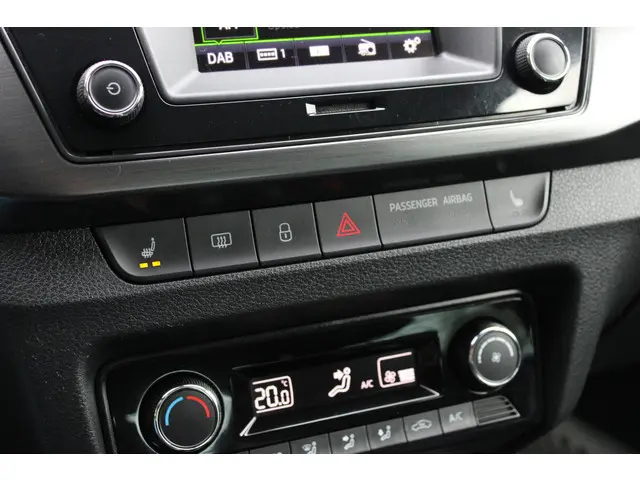 Škoda Fabia 1.2 TSI JOY zeer nette staat 2016 Benzine 17