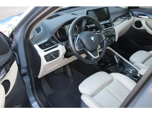 BMW X1 sDrive20i High Executive 2020 Benzine 6