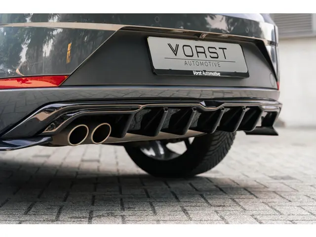 SEAT Leon 1.5 TSI FR NAP DSG Beats Pano ACC 2020 Benzine 18