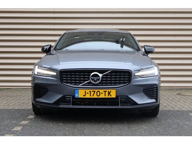 Volvo S60 Recharge T6 AWD R-Design 2020 Hybride Benzine 5