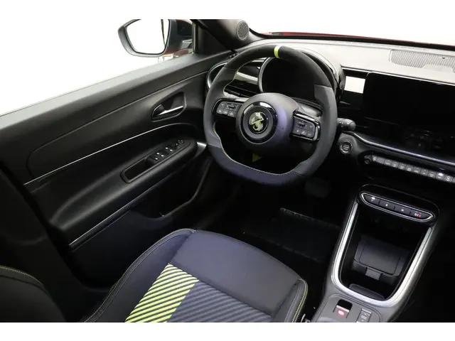 Abarth 600e Abarth Turismo 54 kWh 2025 Elektrisch 21