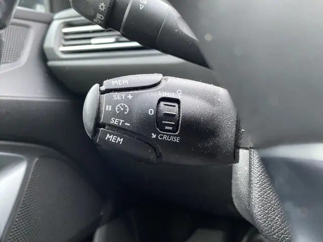 Peugeot 308 SW 1.2 PureTech Active 2017 Benzine 12