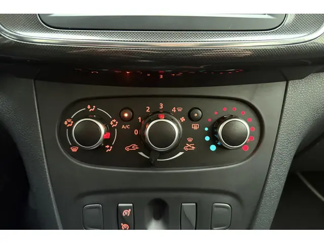 Dacia Sandero 0.9 TCe Laureate 2017 Benzine 21