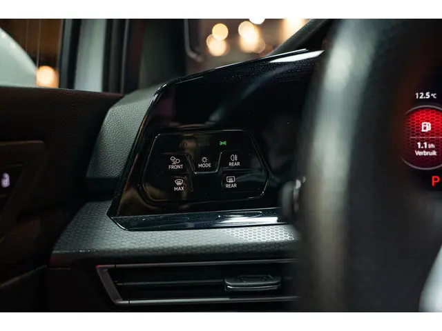 Volkswagen Golf 2.0 GTI|PANO|AUT|LEDER|IQLIGHT 2021 Benzine 24