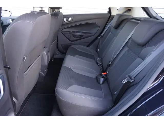 Ford Fiesta 1.0 EcoBoost Titanium 2013 Benzine 11