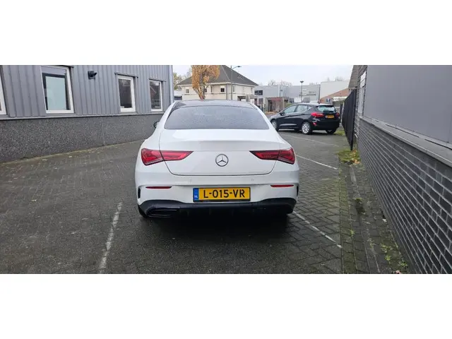 Mercedes-Benz CLA COUPE 180 Premium Plus 2020 Benzine 4