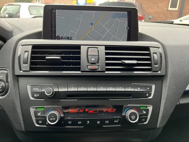 BMW 1 Serie 118i High Executive M-Pakket 2014 Benzine 15