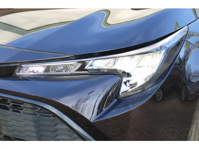 Toyota Corolla 1.8 Hybrid Active 2021 Hybride Benzine 18