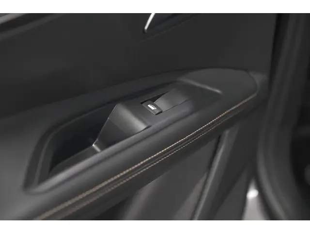 Peugeot 5008 PureTech 130 EAT8 GT-Line 2020 Benzine 28