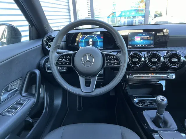 Mercedes-Benz A-Klasse 180 2021 Benzine 7