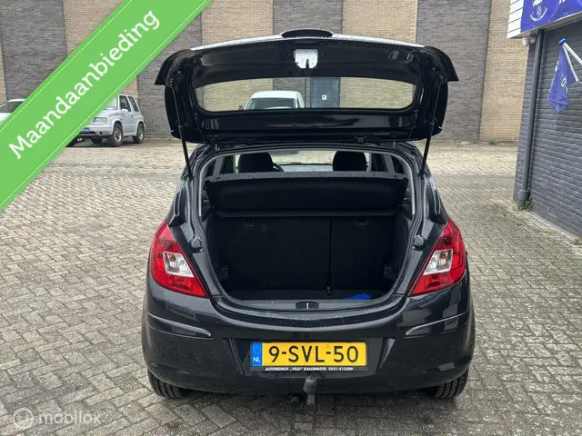 Opel Corsa 1.2 16 v EcoFlex Cosmo berlin 2013 Benzine 4
