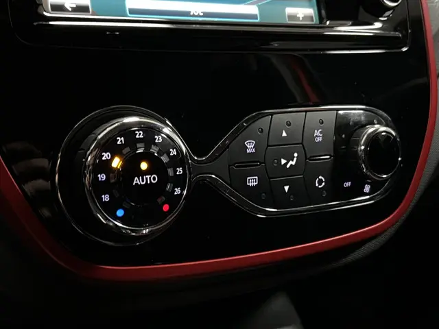 Renault Captur 1.2 TCe Helly Hansen 2015 Benzine 26