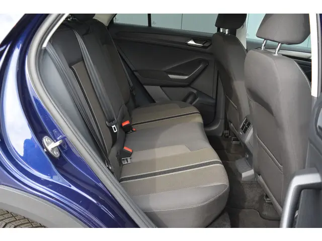 Volkswagen T-Roc 1.5 TSI Sport 2018 Benzine 21