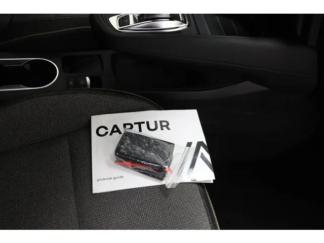 Renault Captur 1.3 mild hybrid 160 techno 2025 Benzine 47