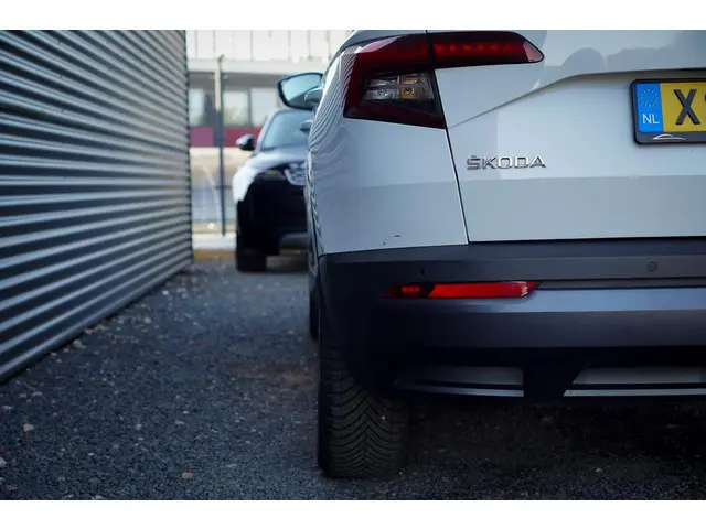 Škoda Karoq 1.5 TSI ACT Style Business 2019 Benzine 43