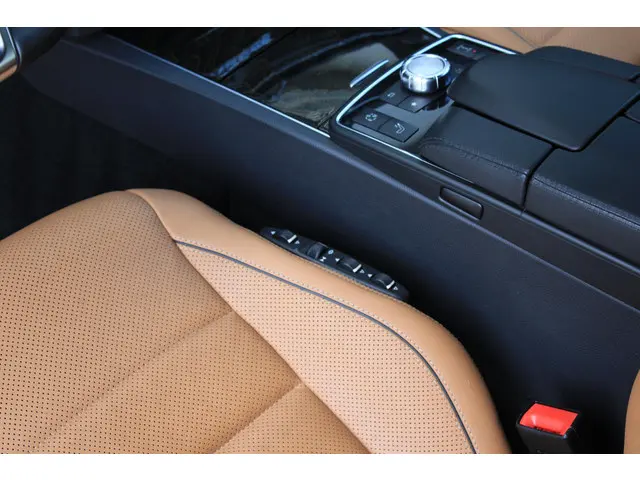 Mercedes-Benz E-Klasse Cabrio 400 AMG 2014 Benzine 9